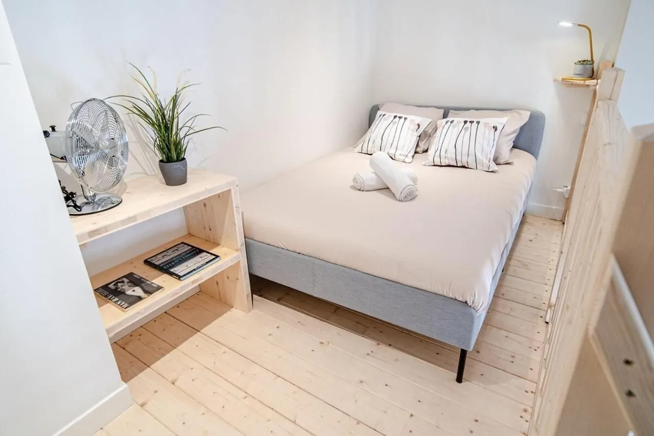 La Maison Gratte Ciel-Appartement Paris-Jardin Villeurbanne 0*,