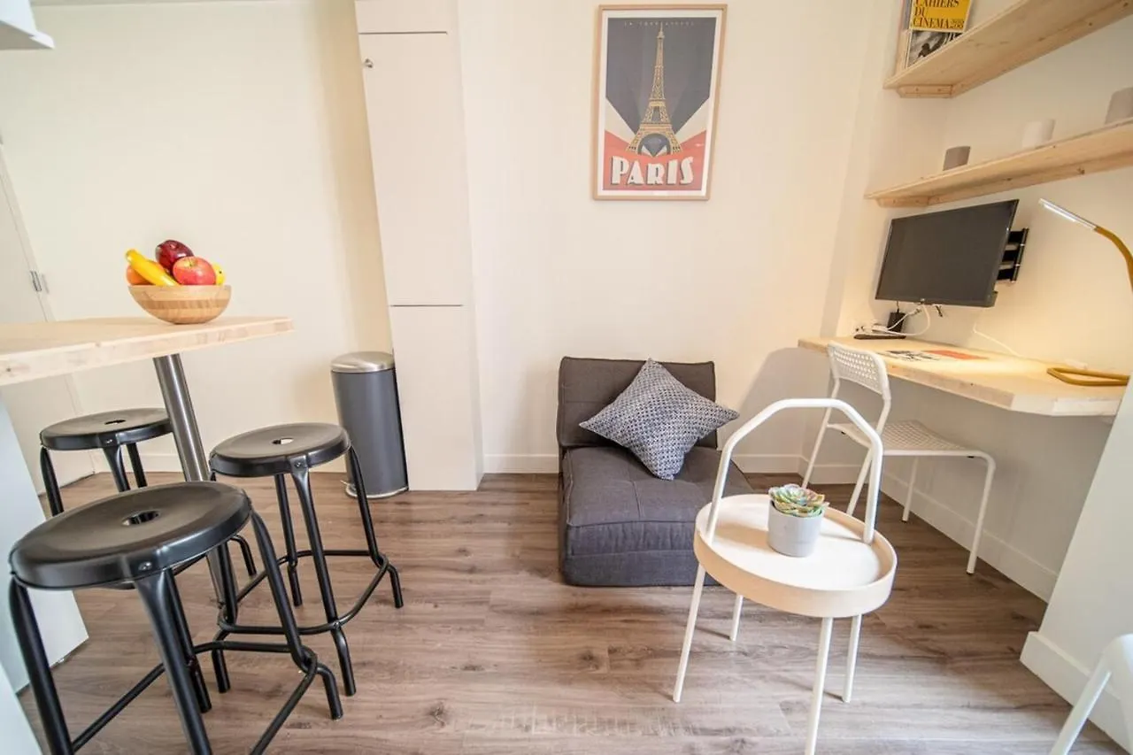 La Maison Gratte Ciel-Appartement Paris-Jardin Villeurbanne France