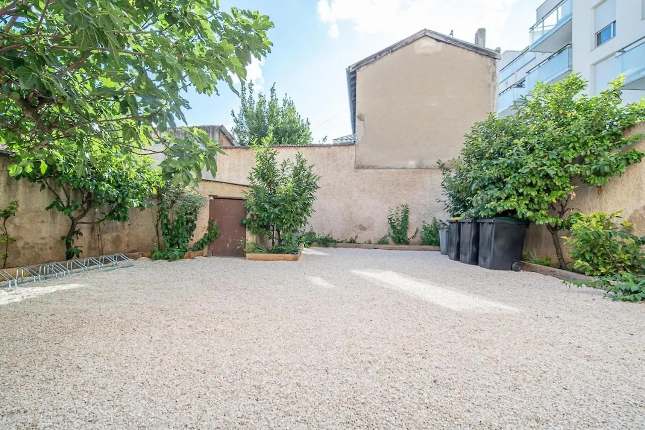 La Maison Gratte Ciel-Appartement Paris-Jardin Villeurbanne Apartment
